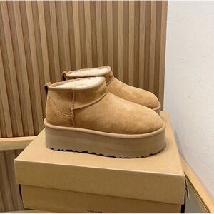 Ugg Classic Ultra Mini Platform